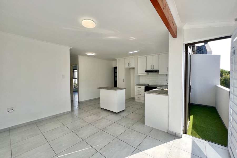 To Let 2 Bedroom Property for Rent in Bloubergrant Western Cape